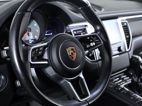 Used 2017 Porsche Macan S AWD/4WD image 11