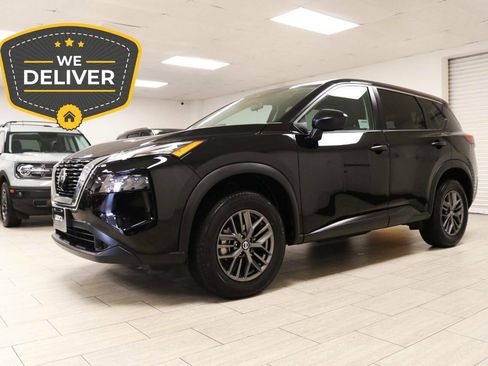 Used 2021 Nissan Rogue S FWD image 2