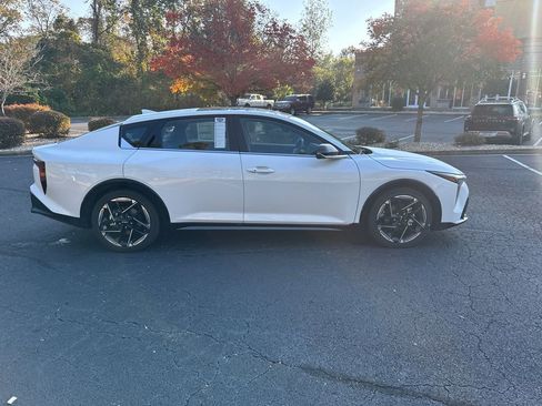 New 2025 Kia K4 GT-Line image 2
