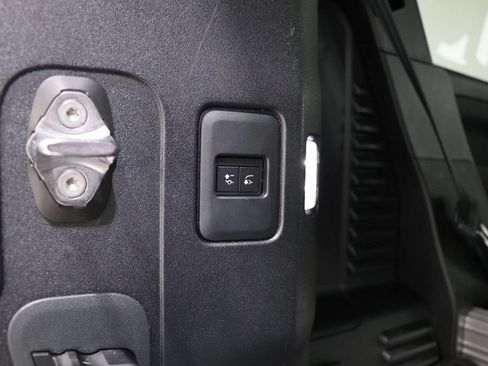 Used 2023 Land Rover Defender 90 S AWD/4WD image 41