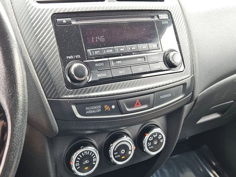 Used 2017 Mitsubishi Outlander Sport ES FWD image 18