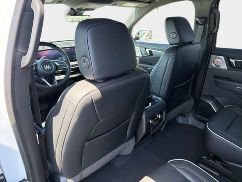 New 2026 Buick Enclave Avenir w/ Super Cruise Package image 13