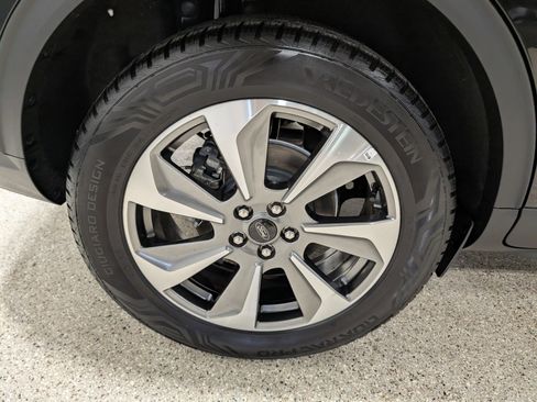 Used 2025 Ford Escape Platinum image 11