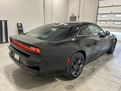 Used 2025 Dodge Charger R/T w/ Quick Order Package 25M R/T image 6