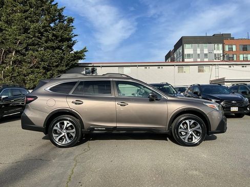 Certified 2022 Subaru Outback Limited XT w/ Popular Package #2 image 9