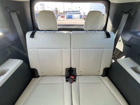 Used 2025 Hyundai Santa Fe SEL image 30