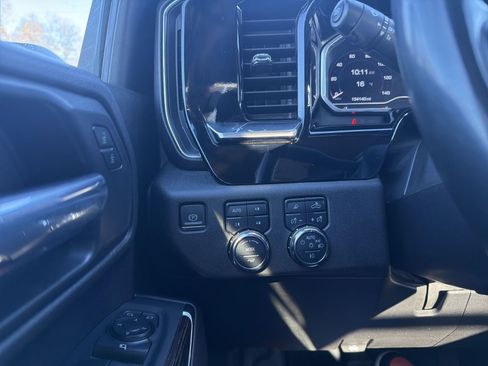 Used 2024 GMC Sierra 3500 SLE w/ SLE Convenience Package image 16