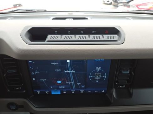 Used 2021 Ford Bronco Wildtrak image 34