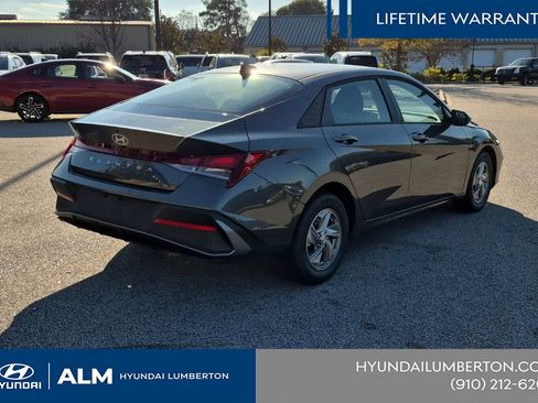 New 2026 Hyundai Elantra SE FWD image 6