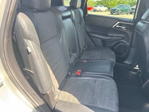 Used 2022 Mitsubishi Outlander SE AWD/4WD image 19