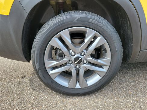 Used 2022 Kia Seltos S AWD/4WD image 26