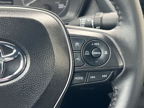 Certified 2025 Toyota Corolla SE image 25