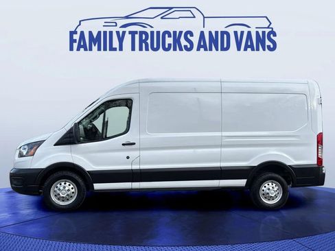 Used 2022 Ford Transit 250 Medium Roof AWD image 2