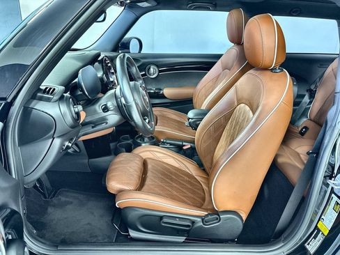 Used 2023 MINI Cooper S w/ Signature Upholstery Package FWD image 13