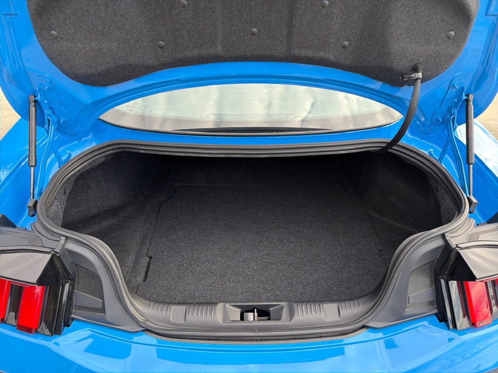 Used 2025 Ford Mustang Coupe RWD image 30