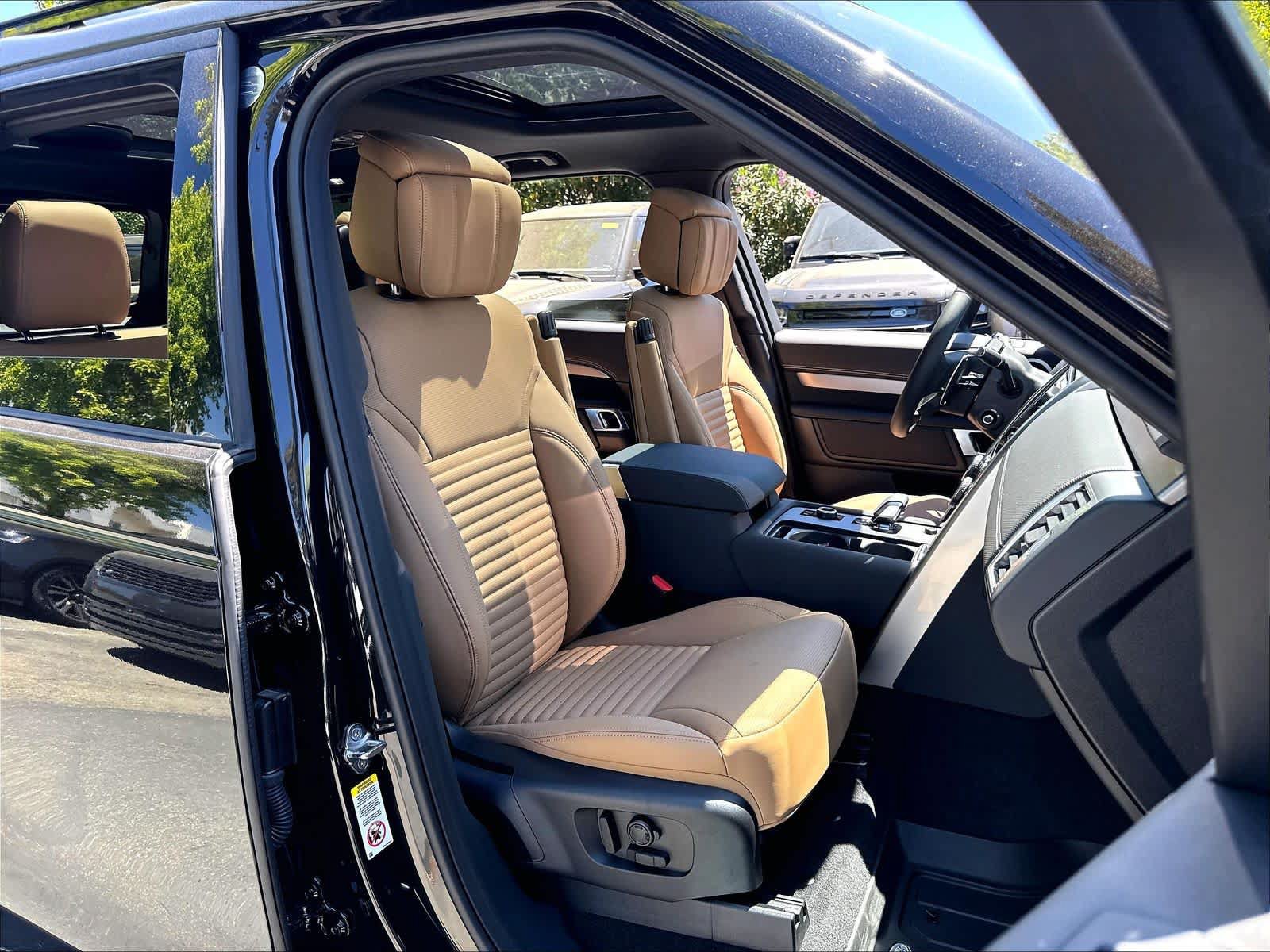 New 2026 Land Rover Discovery Dynamic SE AWD/4WD image 31