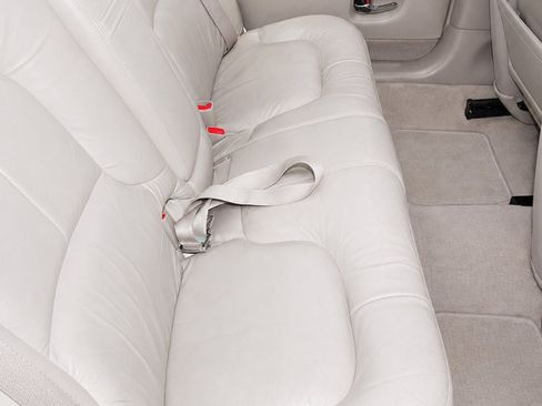 Used 2002 Buick Park Avenue FWD image 7