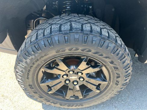 Used 2019 Chevrolet Colorado ZR2 w/ ZR2 Midnight Special Edition AWD/4WD image 10
