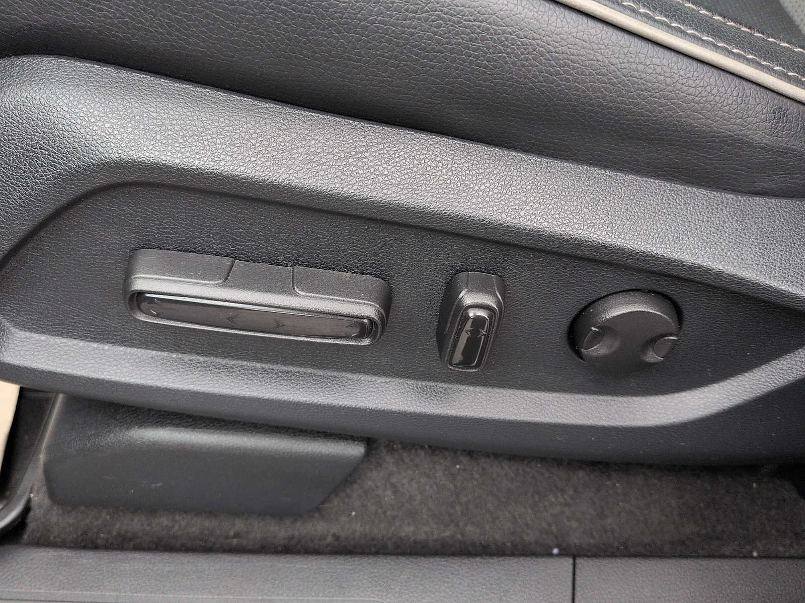 Used 2024 Honda Pilot Elite image 14