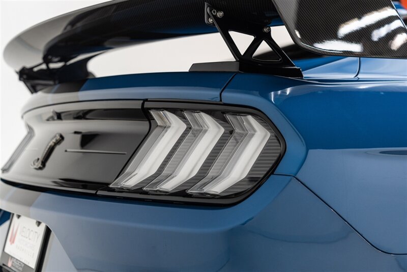Used 2021 Ford Mustang Shelby GT500 w/ Carbon Fiber Track Pack RWD image 25