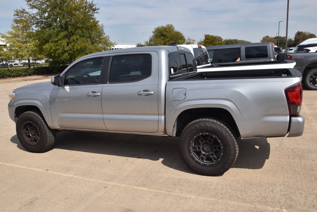 Used 2018 Toyota Tacoma SR w/ SR Convenience Package RWD image 9
