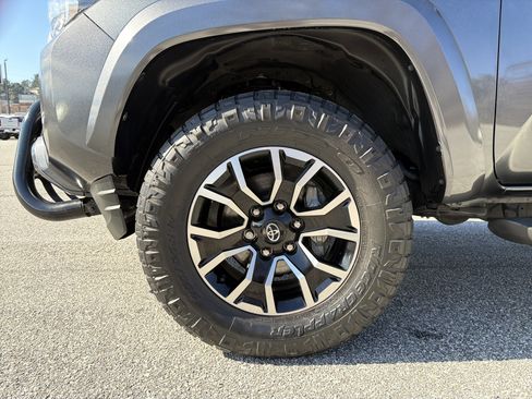 Used 2023 Toyota Tacoma TRD Sport image 13