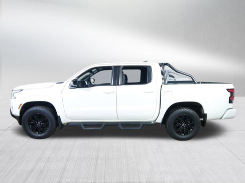 Used 2023 Nissan Frontier SV w/ Midnight Edition Package image 4