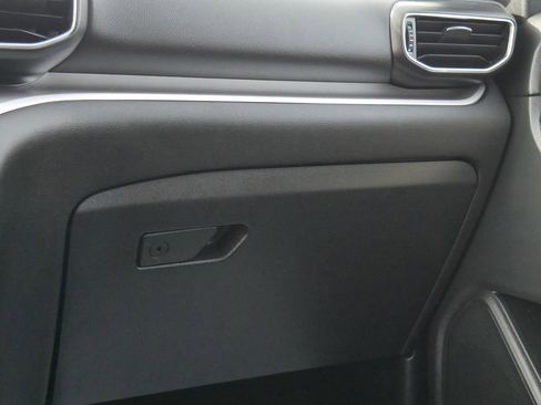 Used 2021 Ford Explorer XLT w/ Equipment Group 202A image 49