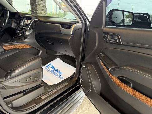 Used 2015 Chevrolet Tahoe LTZ AWD/4WD image 28