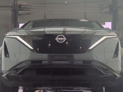 Used 2023 Nissan Ariya AWD image 8