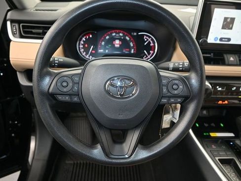 Used 2025 Toyota RAV4 LE FWD image 9