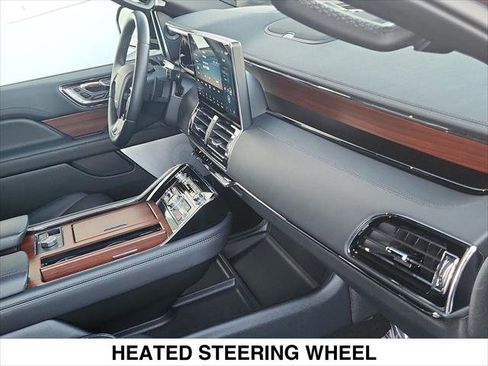 Used 2024 Lincoln Navigator L Reserve AWD/4WD image 30