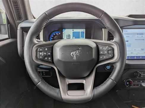 Used 2024 Ford Bronco Outer Banks image 16