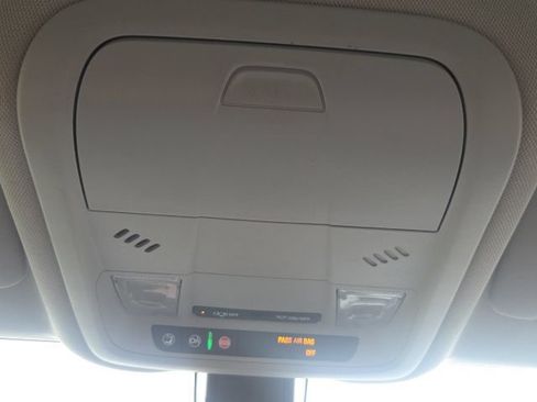 Used 2018 Chevrolet Equinox LS FWD image 26