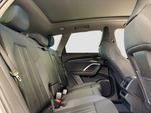 New 2025 Audi Q5 Premium Plus image 16