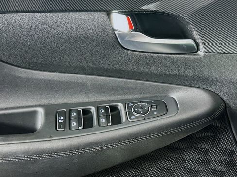 Used 2023 Hyundai Santa Fe SE FWD image 15