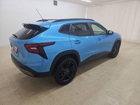 Used 2025 Chevrolet Trax ACTIV w/ Sunroof Package image 13