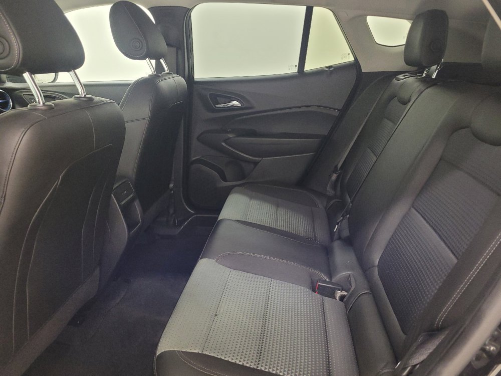Used 2025 Chevrolet Trax LT w/ Driver Confidence Package FWD image 18