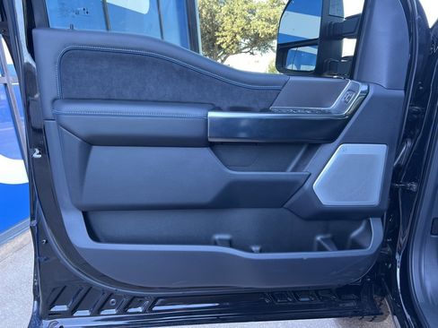 New 2026 Ford F250 Platinum image 12