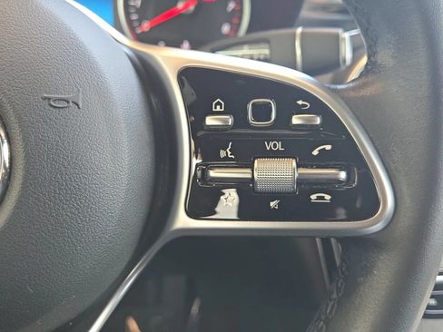Used 2022 Mercedes-Benz GLC 300 4MATIC Coupe image 21