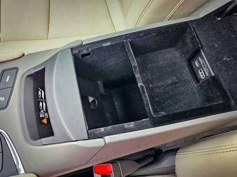 Used 2021 Cadillac XT6 Premium Luxury w/ LPO, Floor Liner Package image 30