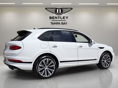 Used 2022 Bentley Bentayga image 9