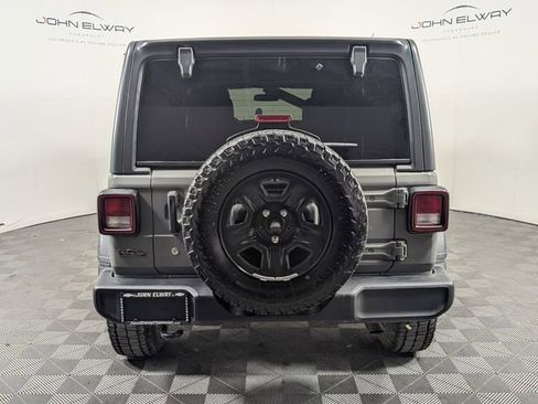 Used 2019 Jeep Wrangler Unlimited Sport image 7
