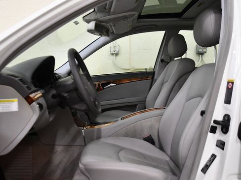 Used 2005 Mercedes-Benz E 320 CDI Sedan image 11