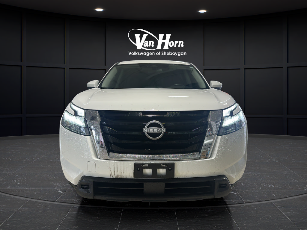 Used 2025 Nissan Pathfinder SV AWD/4WD image 2