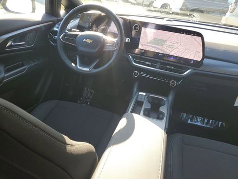 New 2026 Chevrolet Equinox EV LT image 10