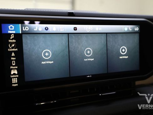 New 2024 Jeep Wrangler Sahara w/ Technology Group image 32