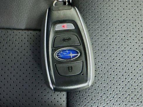 Used 2022 Subaru Ascent Limited w/ Technology Package image 38