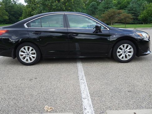 Used 2015 Subaru Legacy 2.5i Premium w/ Popular Package #2 AWD/4WD image 5