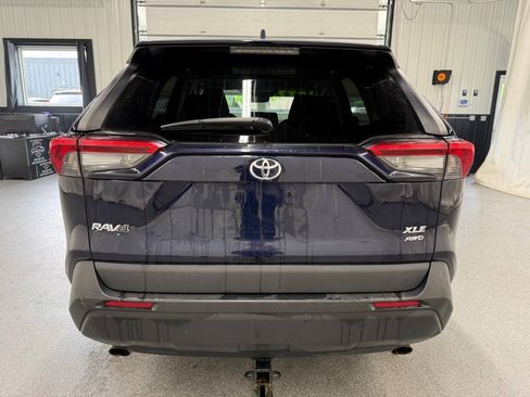 Used 2021 Toyota RAV4 XLE w/ XLE Grade Weather Package AWD/4WD image 5